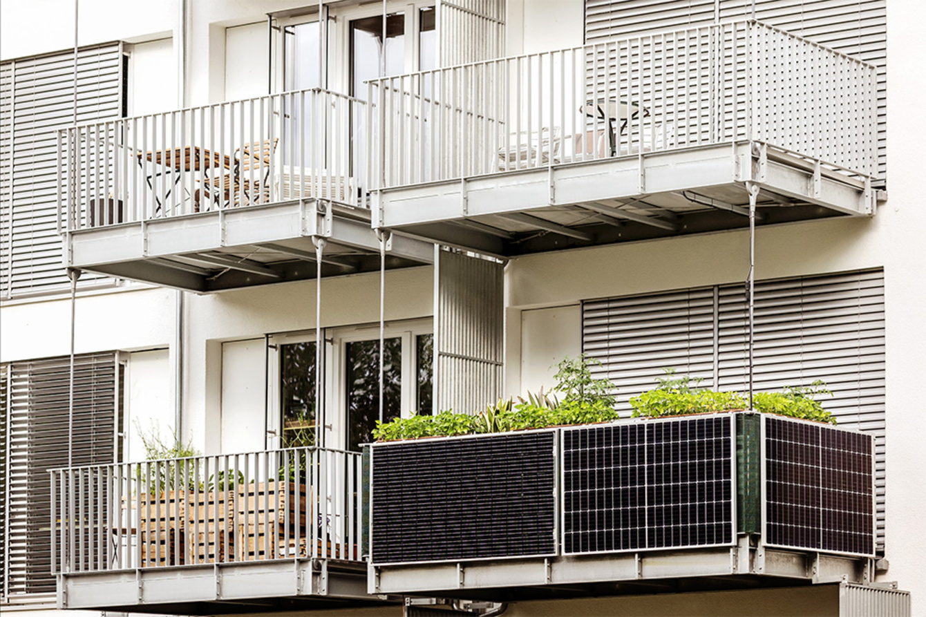 Balkon&shy;kraftwerk bei Proske Elektro UG in Kaiserslautern